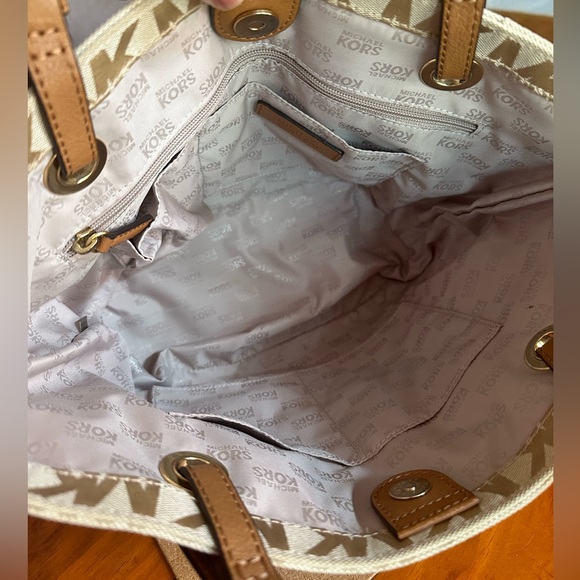 Michael Kors Signature Shoulder/Tote Bag, Brown/Tan/Khaki, EUC - Picture 4 of 9